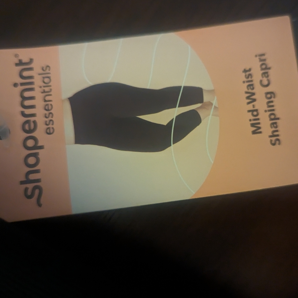 Shapermint essentials midwaist shaping  capri